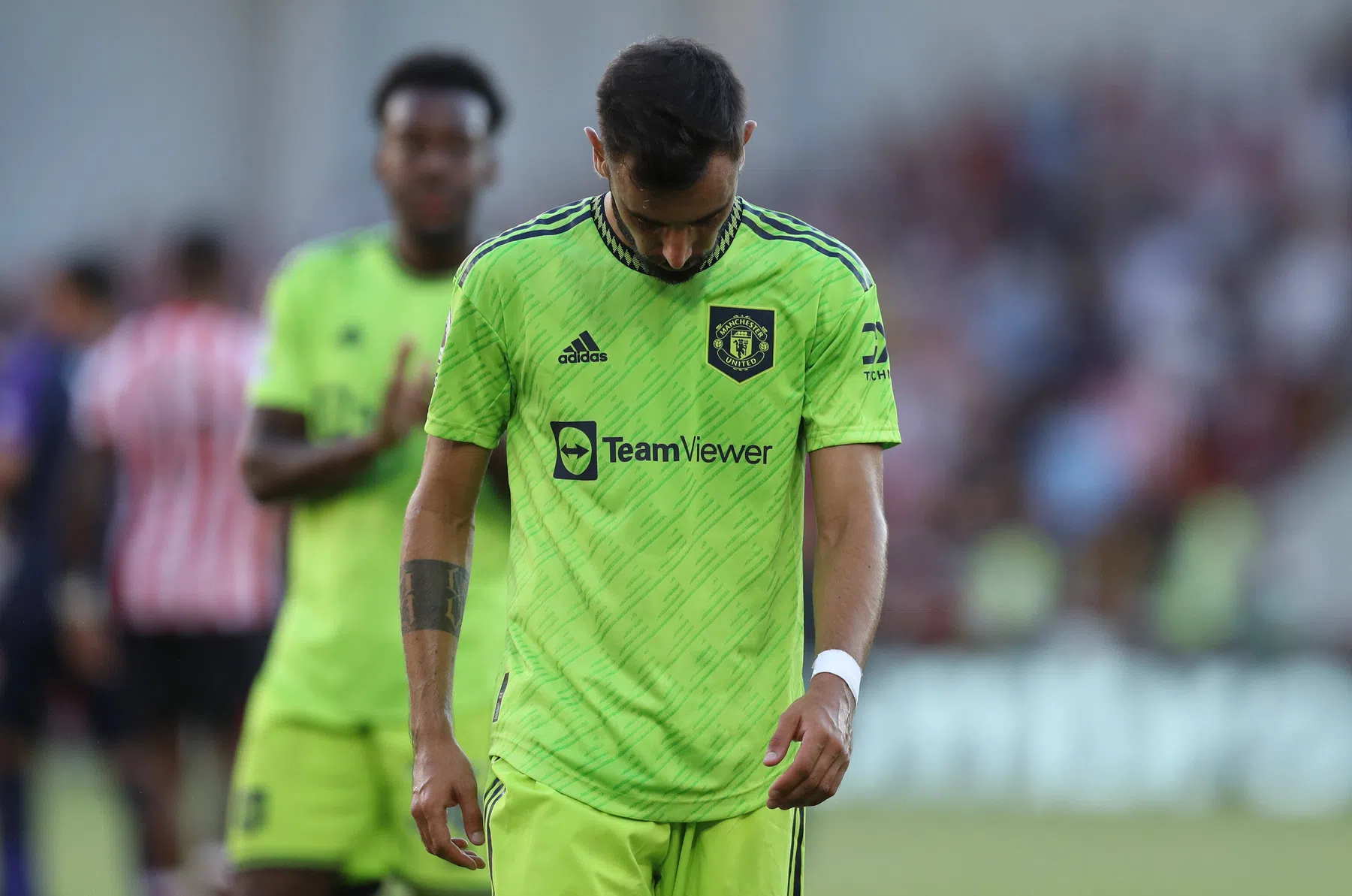Bruno Fernandes legt vinger op de zere plek na rampstart Man Utd