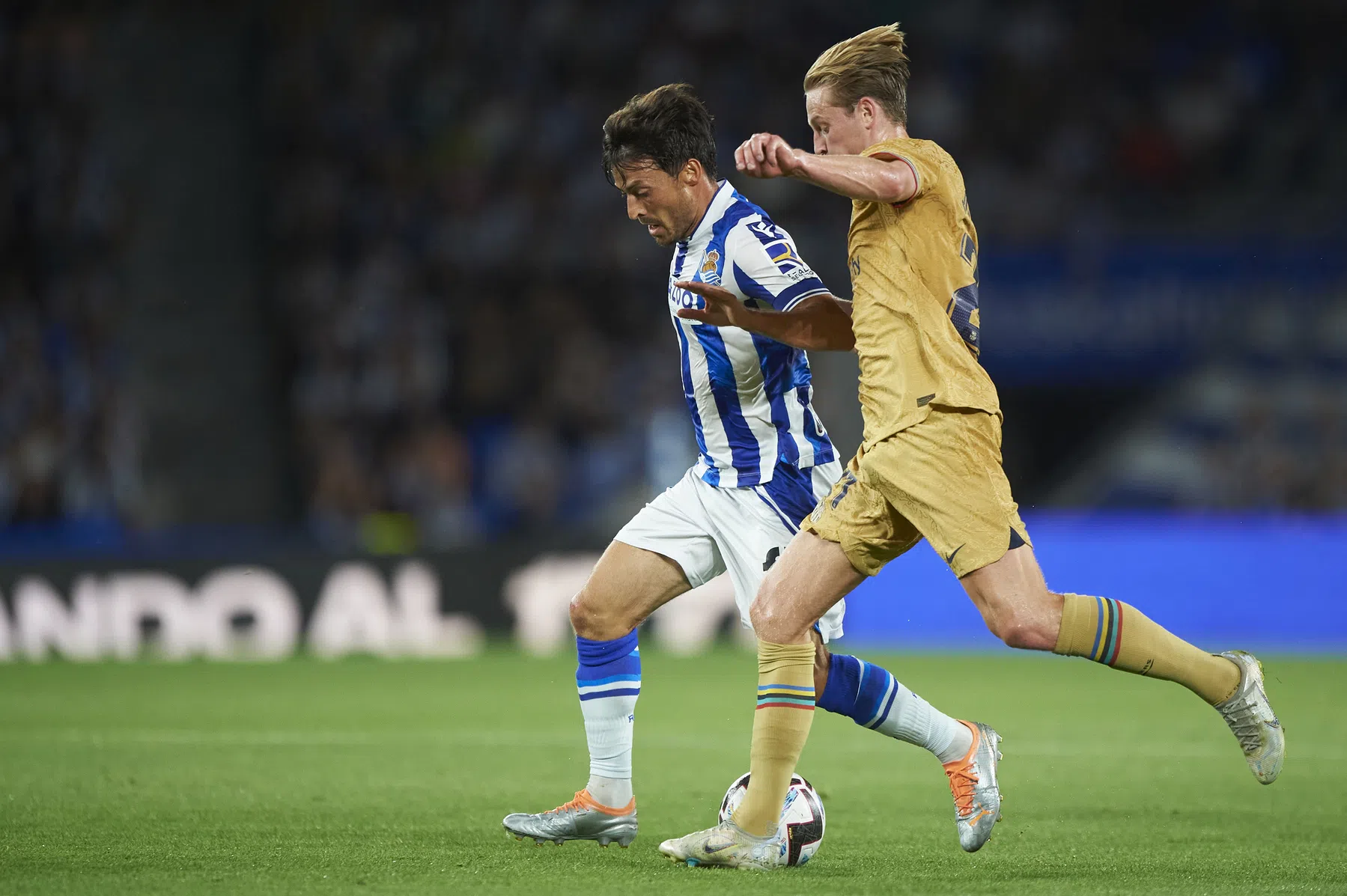 Spaanse media: twijfels nemen toe rond jubilaris De Jong na 'Barça-festival'