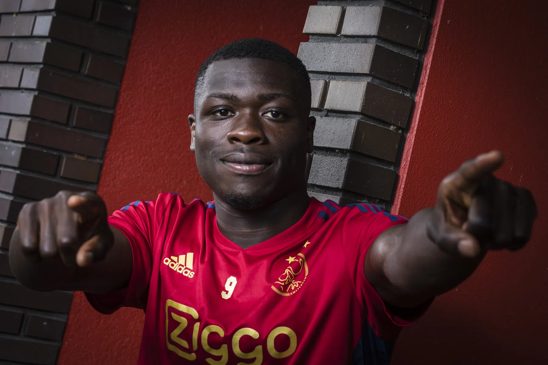 Brobbey bedankte voor aanbod Ten Hag: 'Ik moet slagen bij Ajax'