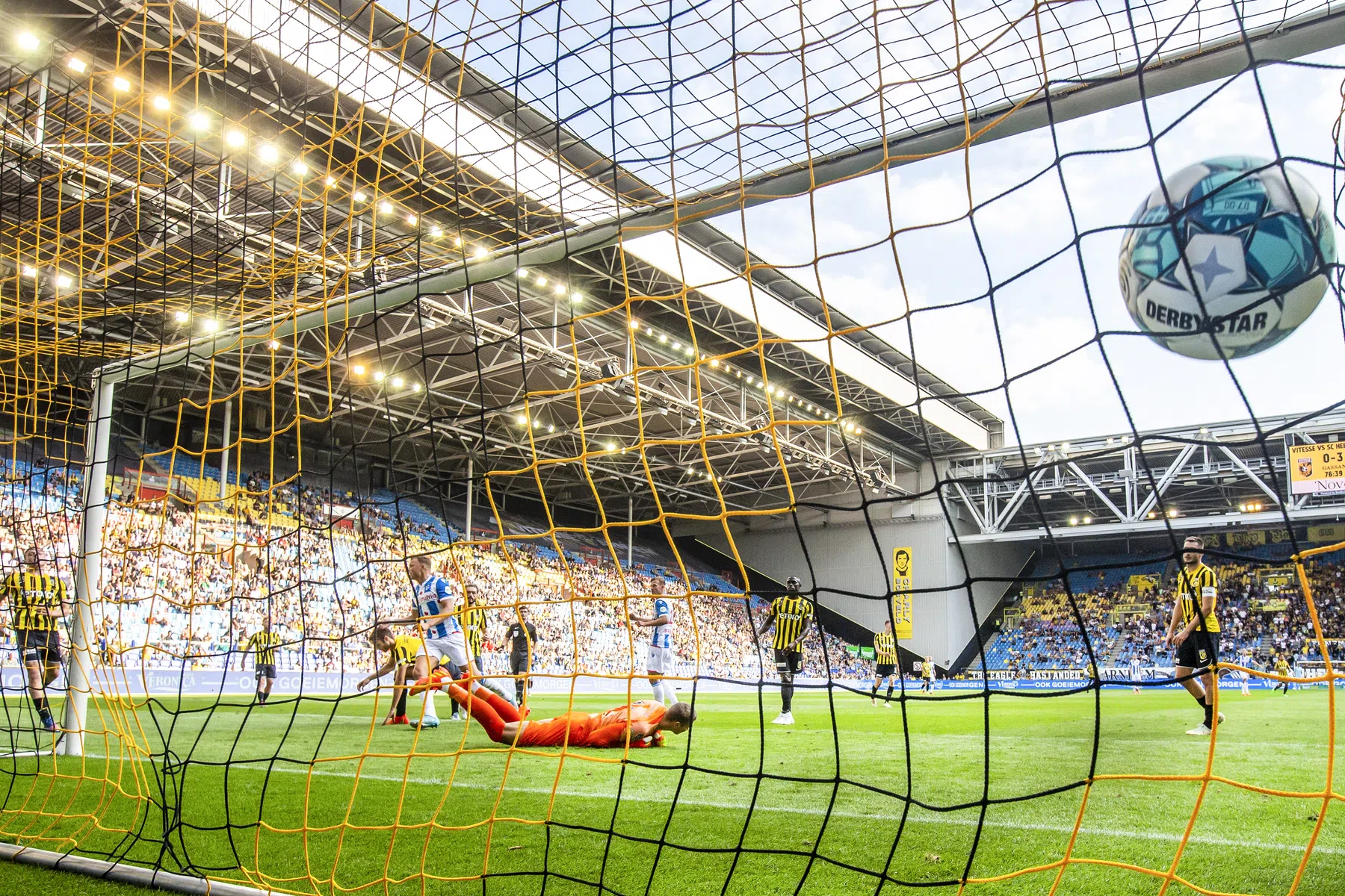 Vitesse zakt diep weg in moeras van onzekerheid en onkunde