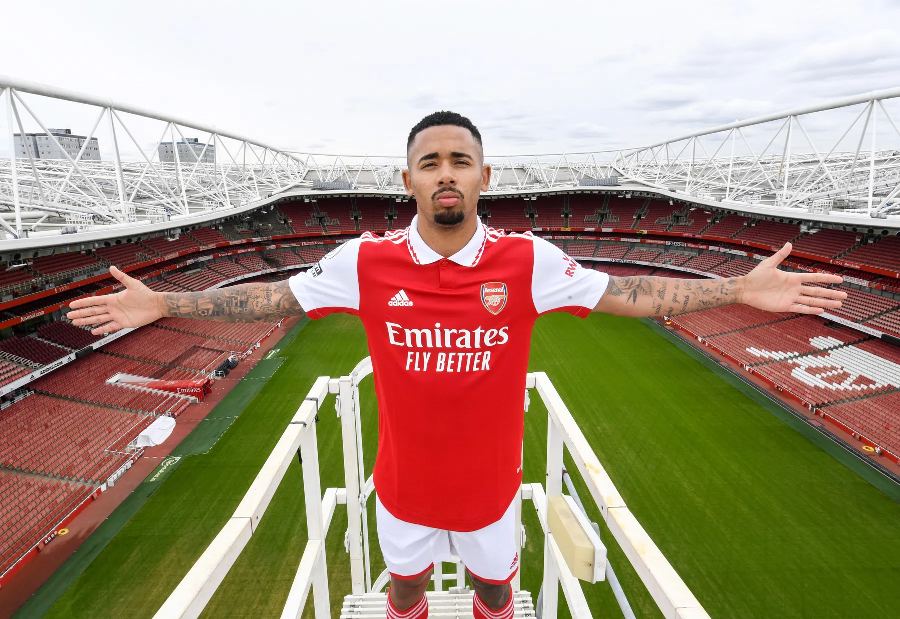 Gabriel Jesus nu al heilig bij Arsenal