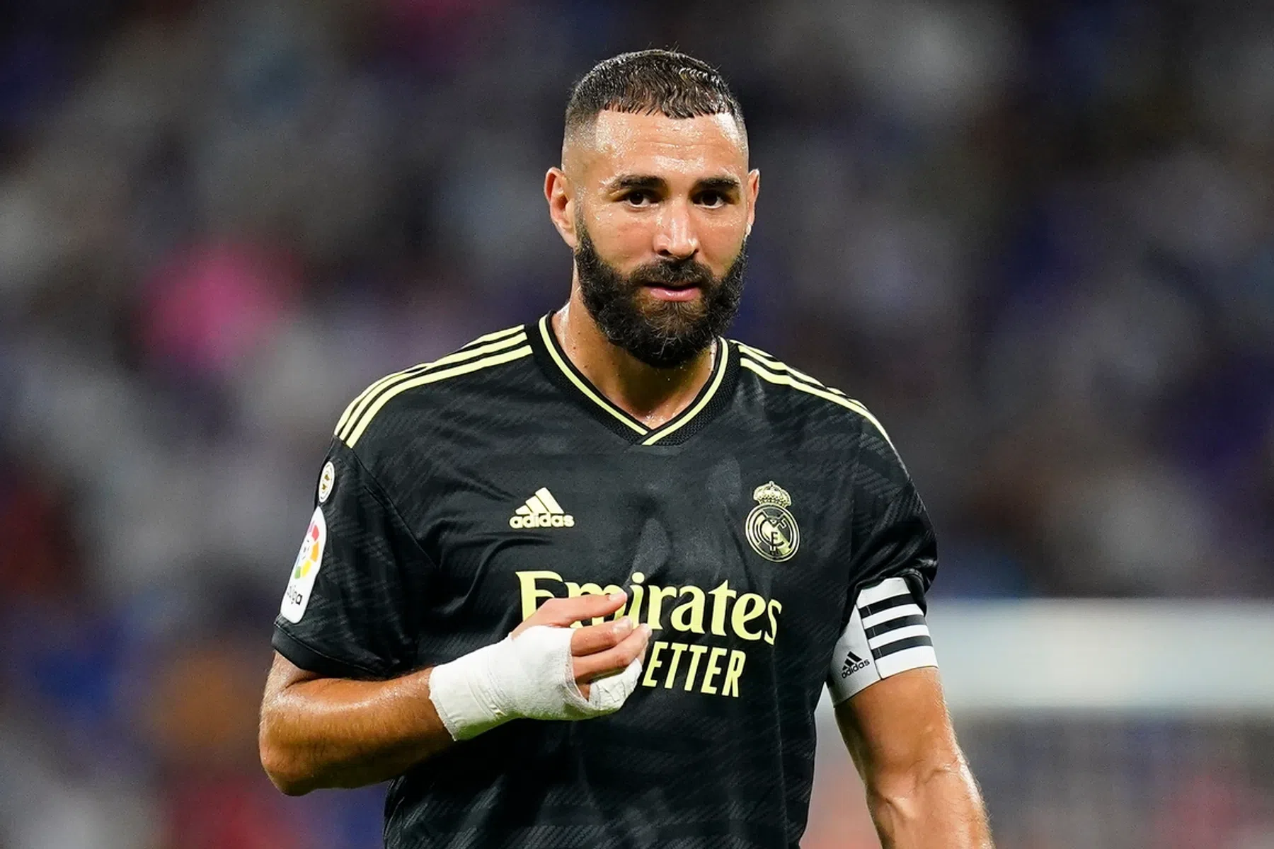 Benzema voorkomt met twee late goals Madrileens puntenverlies in Barcelona