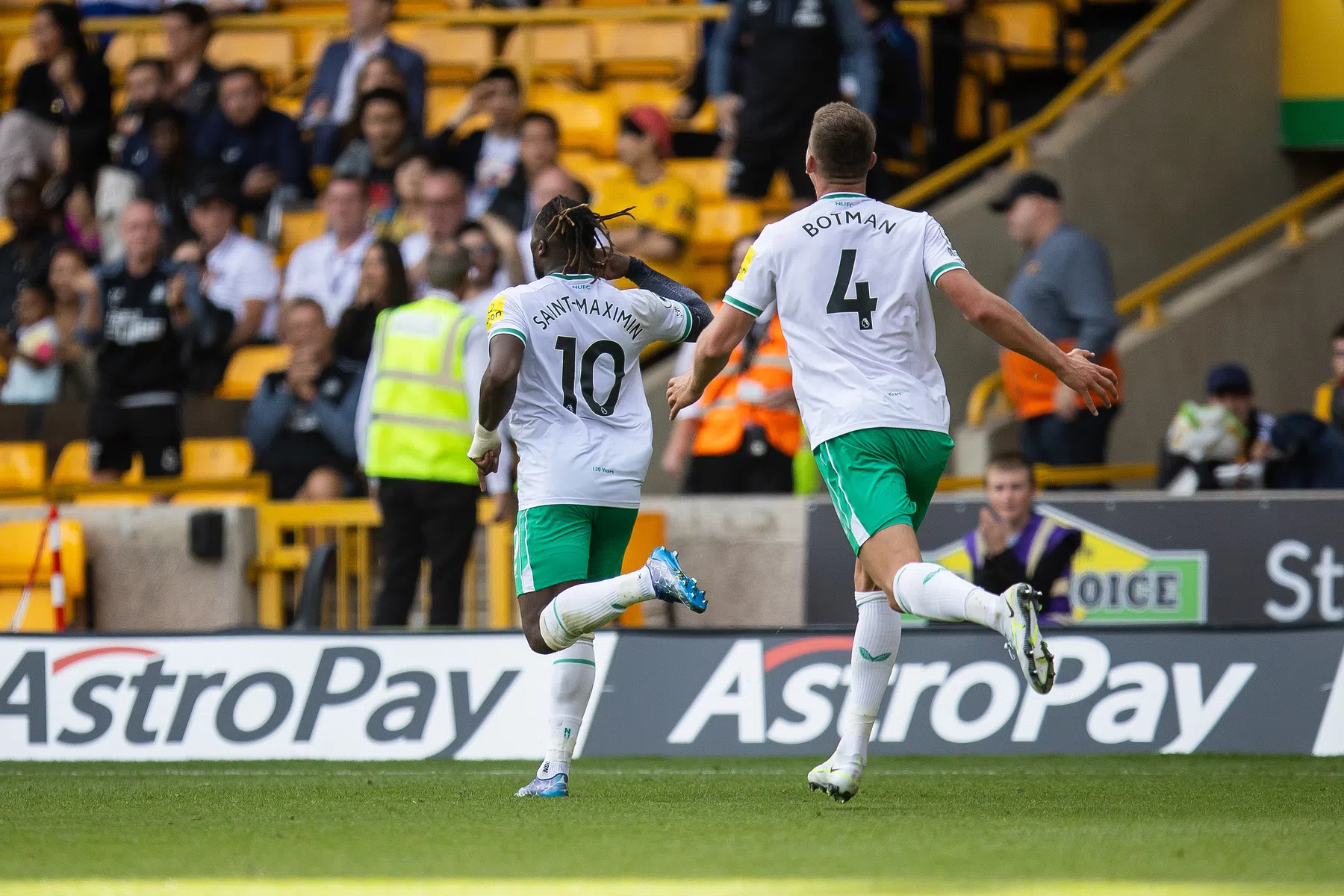 Saint-Maximin tovert opnieuw en bezorgt Newcastle een punt tegen Wolves