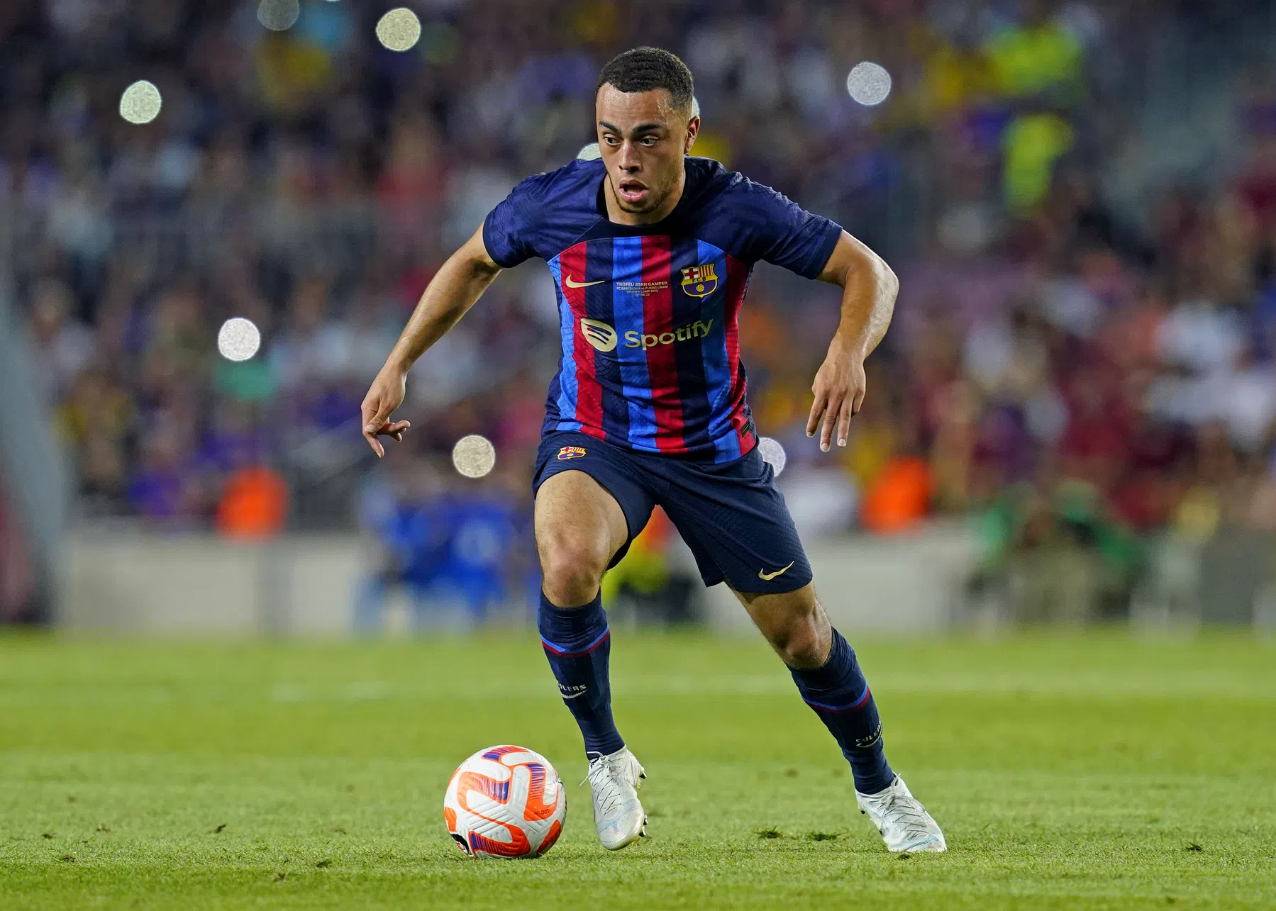 Dest laat Barcelona achter zich en gaat verder in Milaan