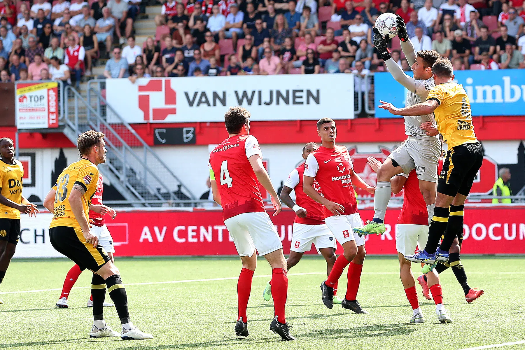 Postema laat het er in de KKD weer makkelijk uitzien met debuutgoal in derby