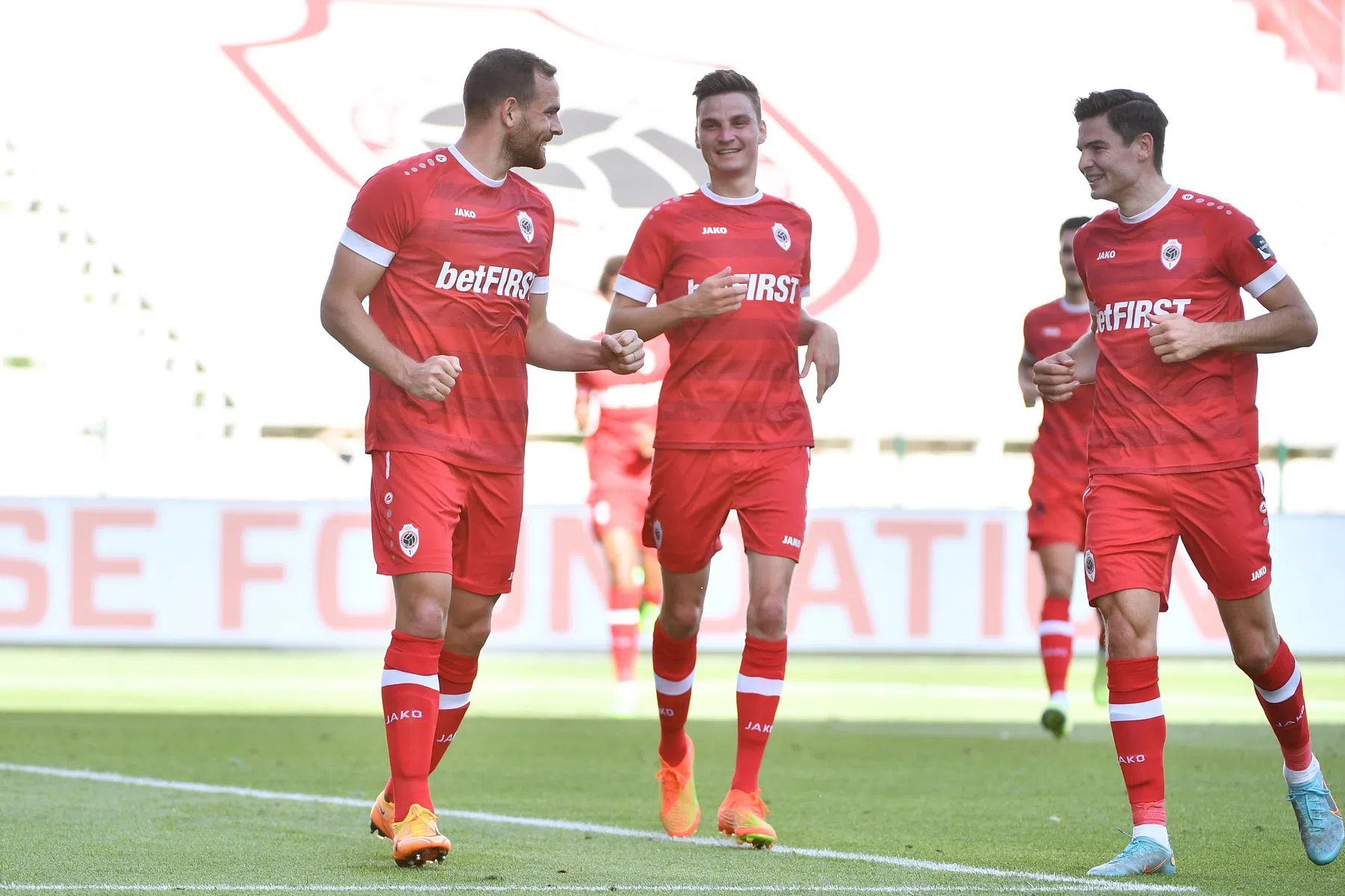 Janssen blijft maar scoren: winnend Antwerp evenaart stokoud clubrecord