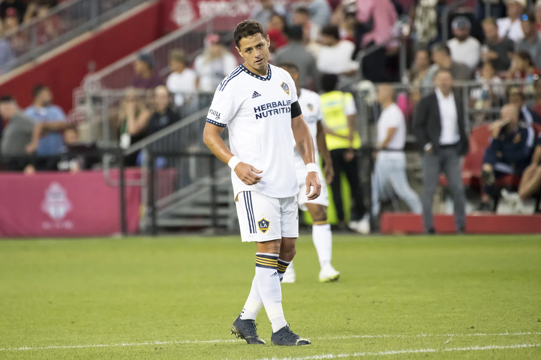 Chicharito blameert zich met hopeloze Panenka