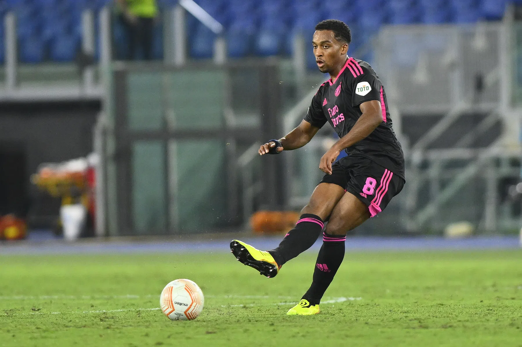 Timber ziet een Feyenoord met twee gezichten bij Europees debuut