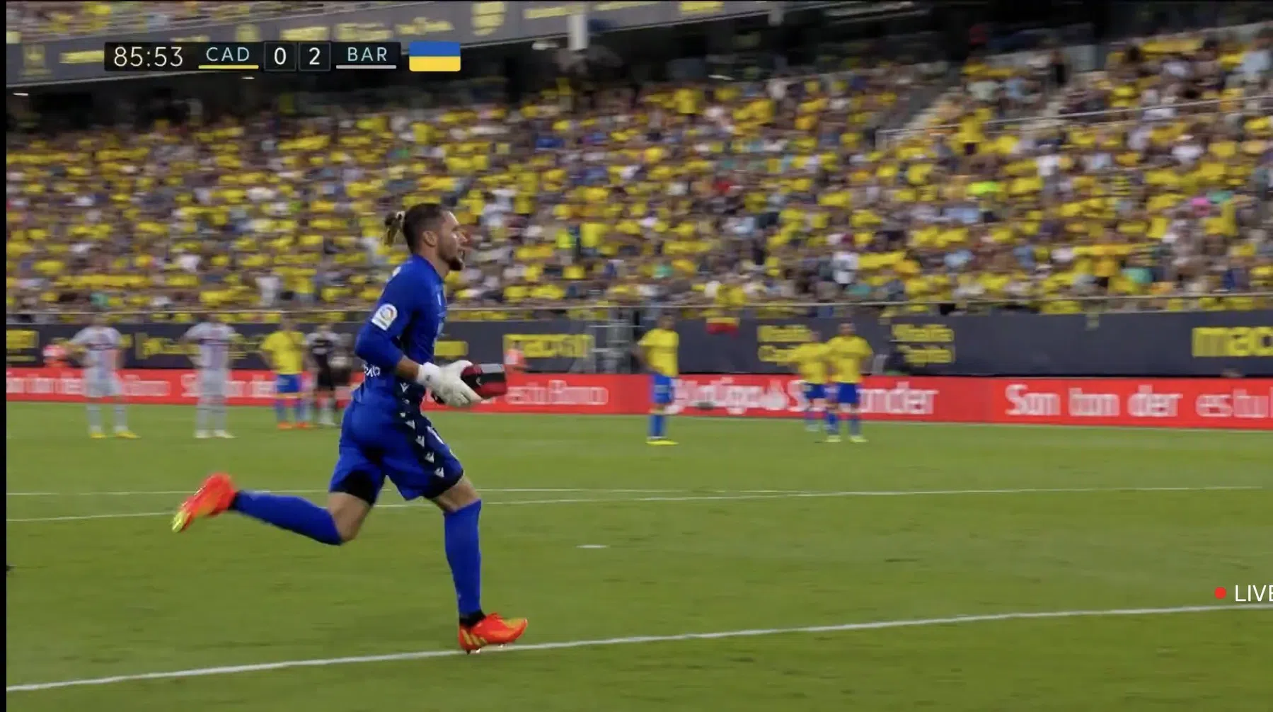 Biddende spelers in Cádiz: supporter onwel, wedstrijd tegen Barça stilgelegd