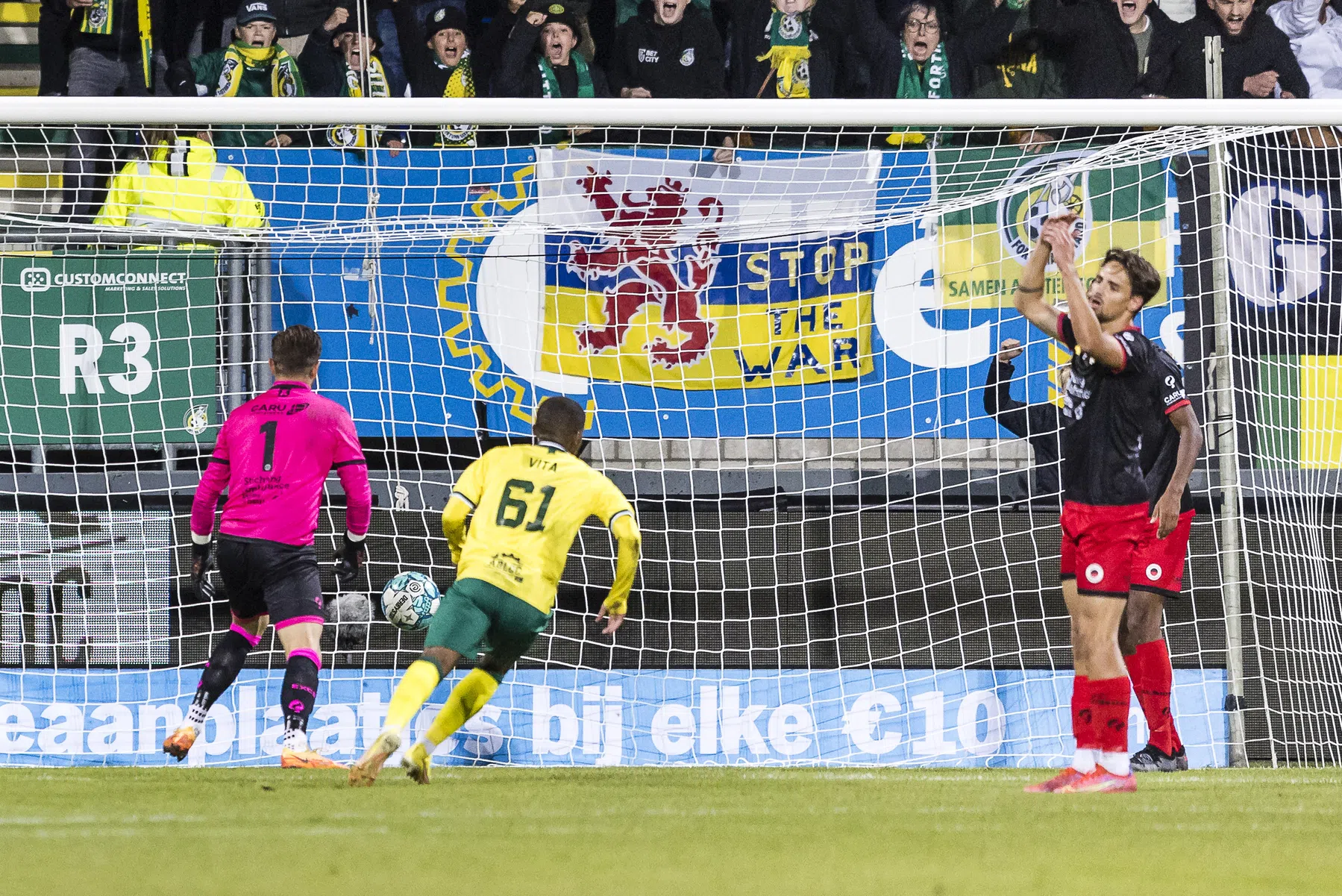 'Velázquez-effect' in Sittard: Fortuna boekt met tien man eerste zege