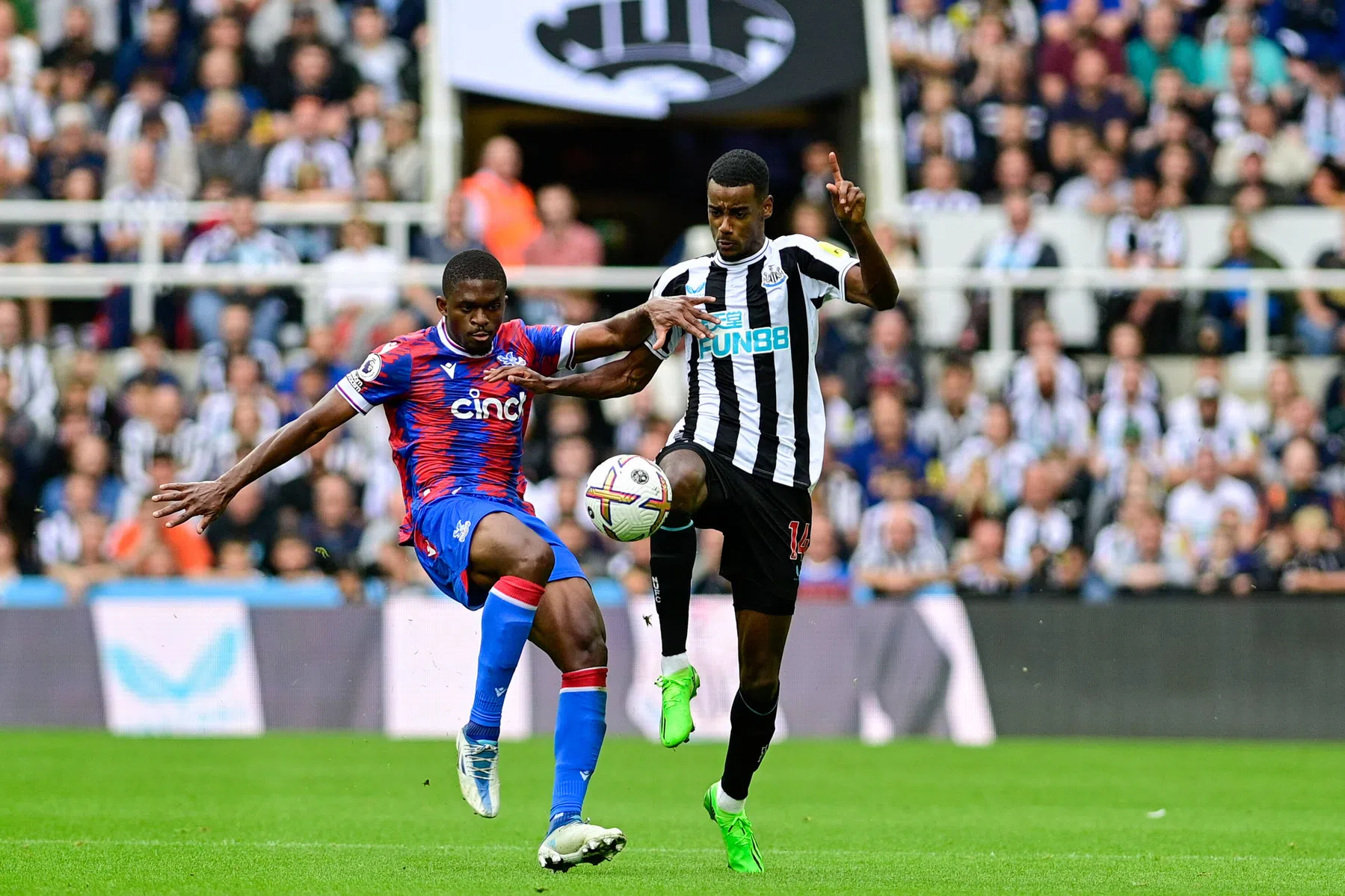 Newcastle bijt zich bij kansenregen stuk op Bournemouth en uitblinker Neto