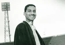 Thumbnail for article: Henk Fraser voelt zich thuis tussen de slangen en de piranha's