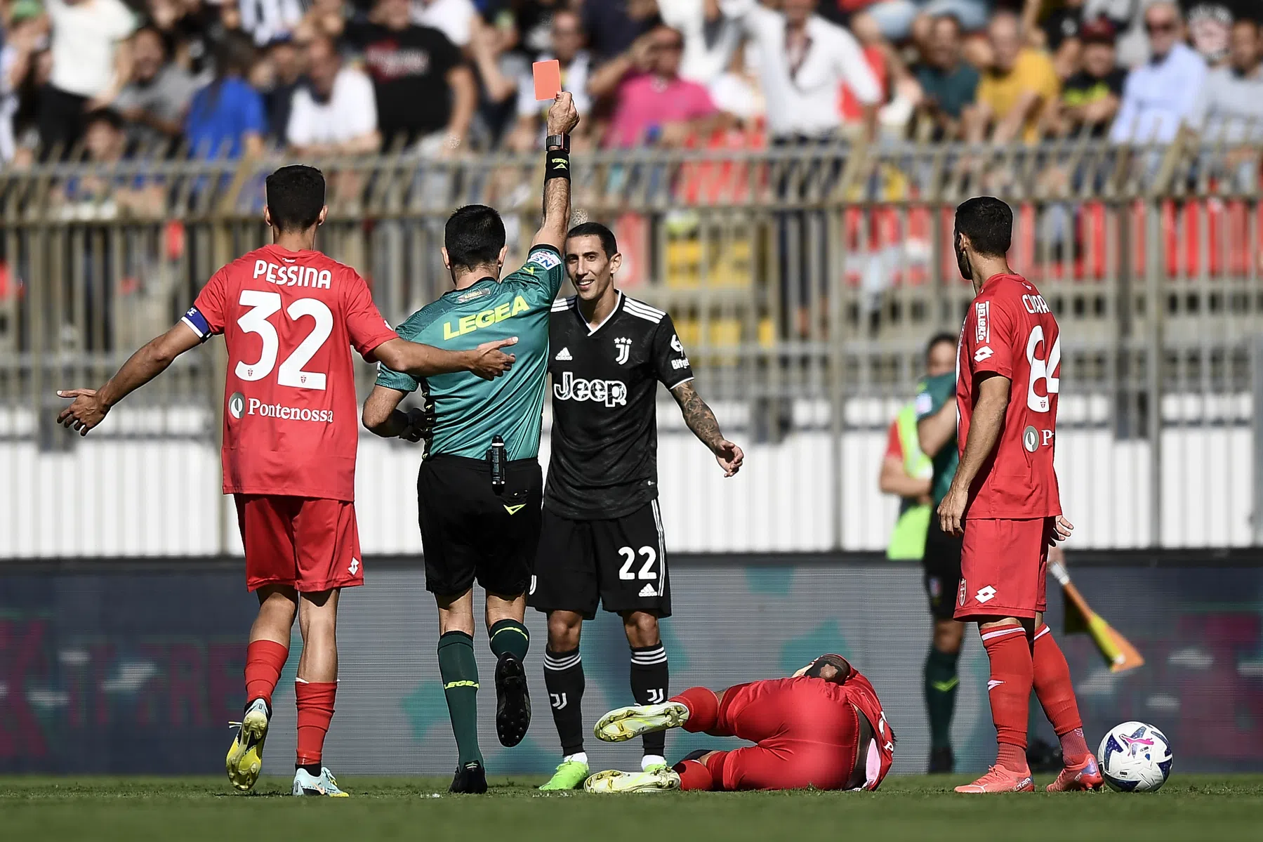 Di María brengt Juventus in diskrediet, Lazio walst over promovendus heen