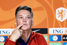 Thumbnail for article: Van Gaal hoopt op groen licht van FIFA: 'We onderzoeken of het mag' 