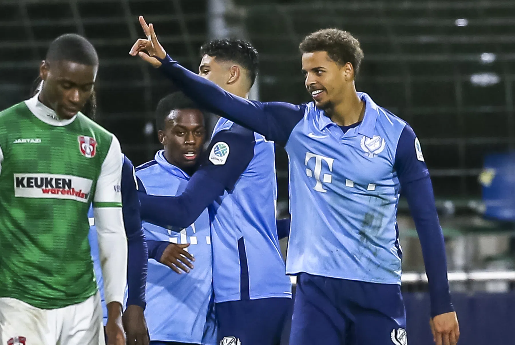 Lonwijk maakt recordtransfer en verruilt Denemarken voor Oekraïne