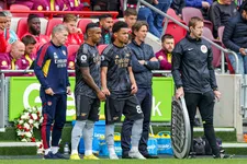 Thumbnail for article: Wie is Ethan Nwaneri, de 15-jarige schooljongen en recorddebutant in één?