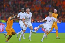 Thumbnail for article: Alderweireld en zwervende spelmakers leveren Oranje een lastig uur op