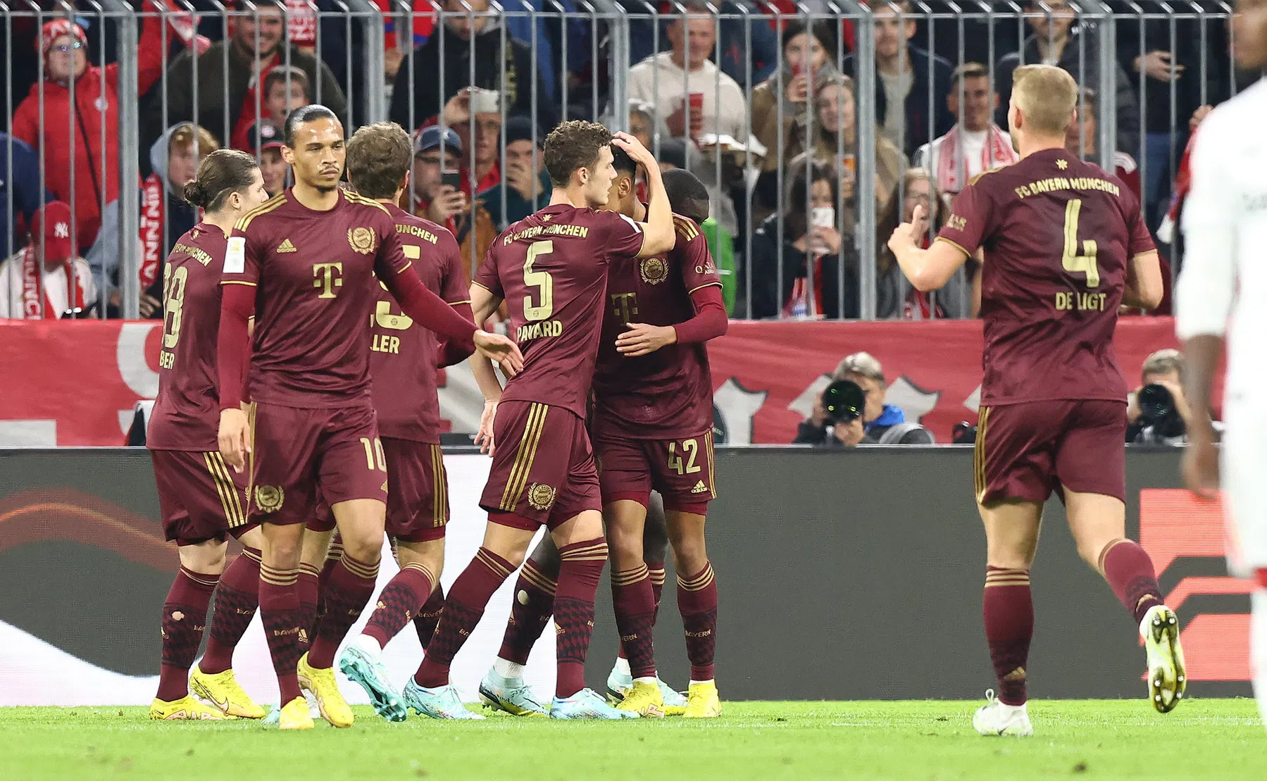 Bayern bezweert crisis dankzij uitblinkende Musiala en blunderende goalie