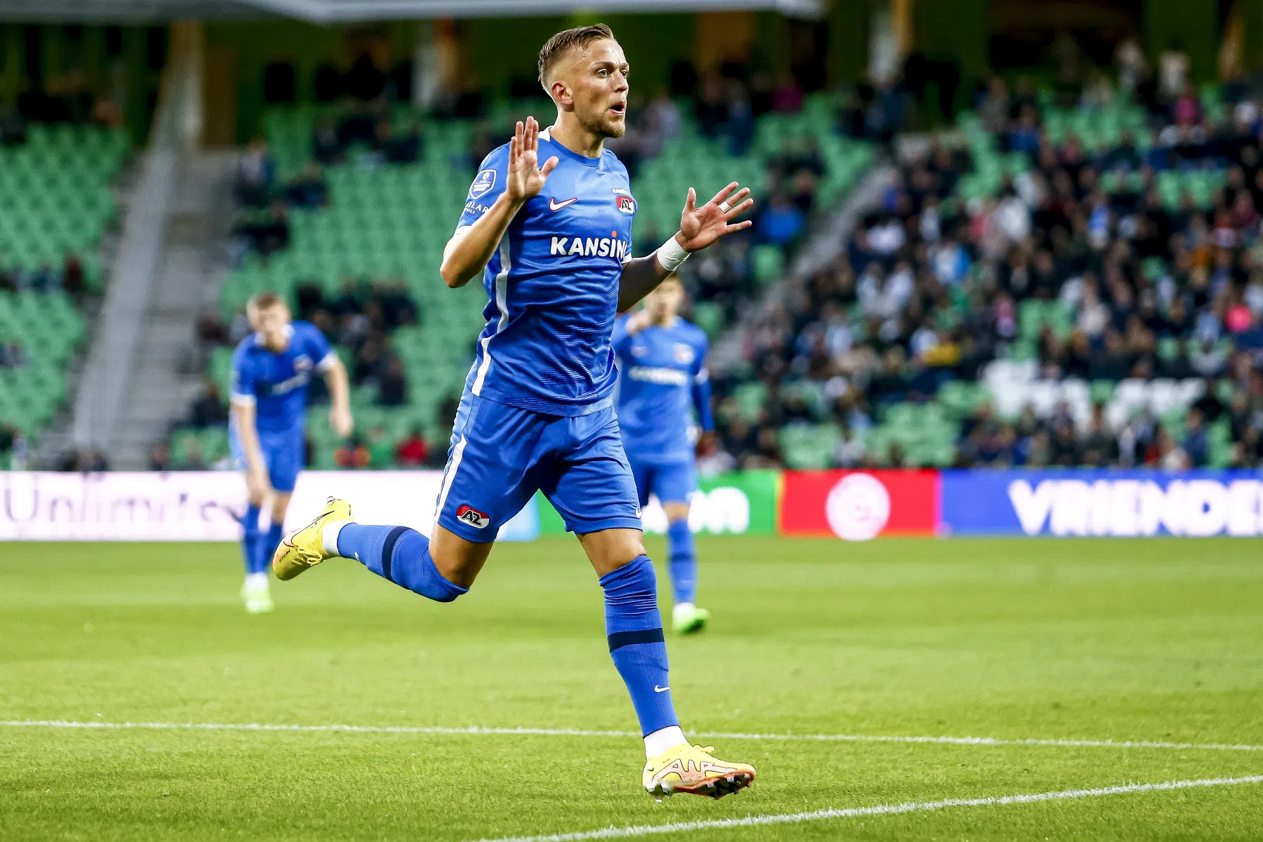 Karlsson terug bij koploper AZ: 'Basisplaats zag ik niet aankomen'