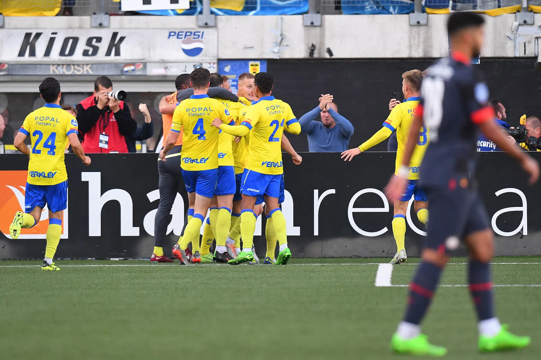 Sensatie in Leeuwarden: afgang PSV tegen dapper Cambuur