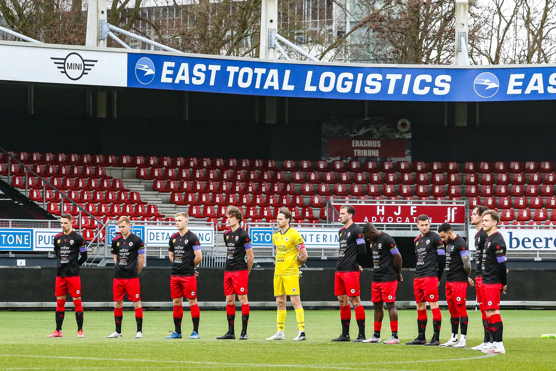 Minuut stilte in Eredivisie na stadionramp in Indonesië