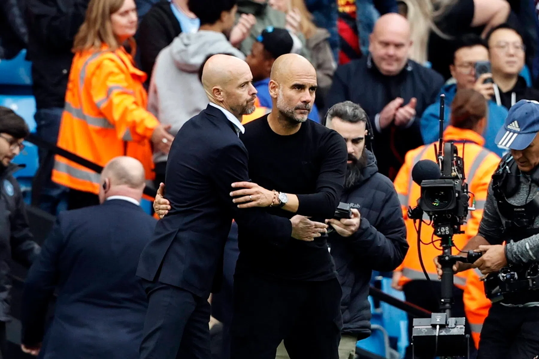 Guardiola geniet van Haaland: 'Zijn statistieken zijn gewoon eng'
