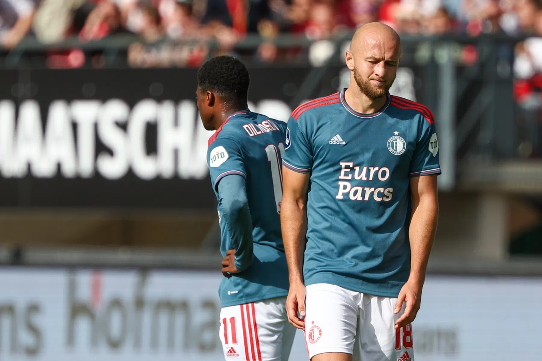 Feyenoord struikelt bij NEC en laat kans om te stijgen liggen