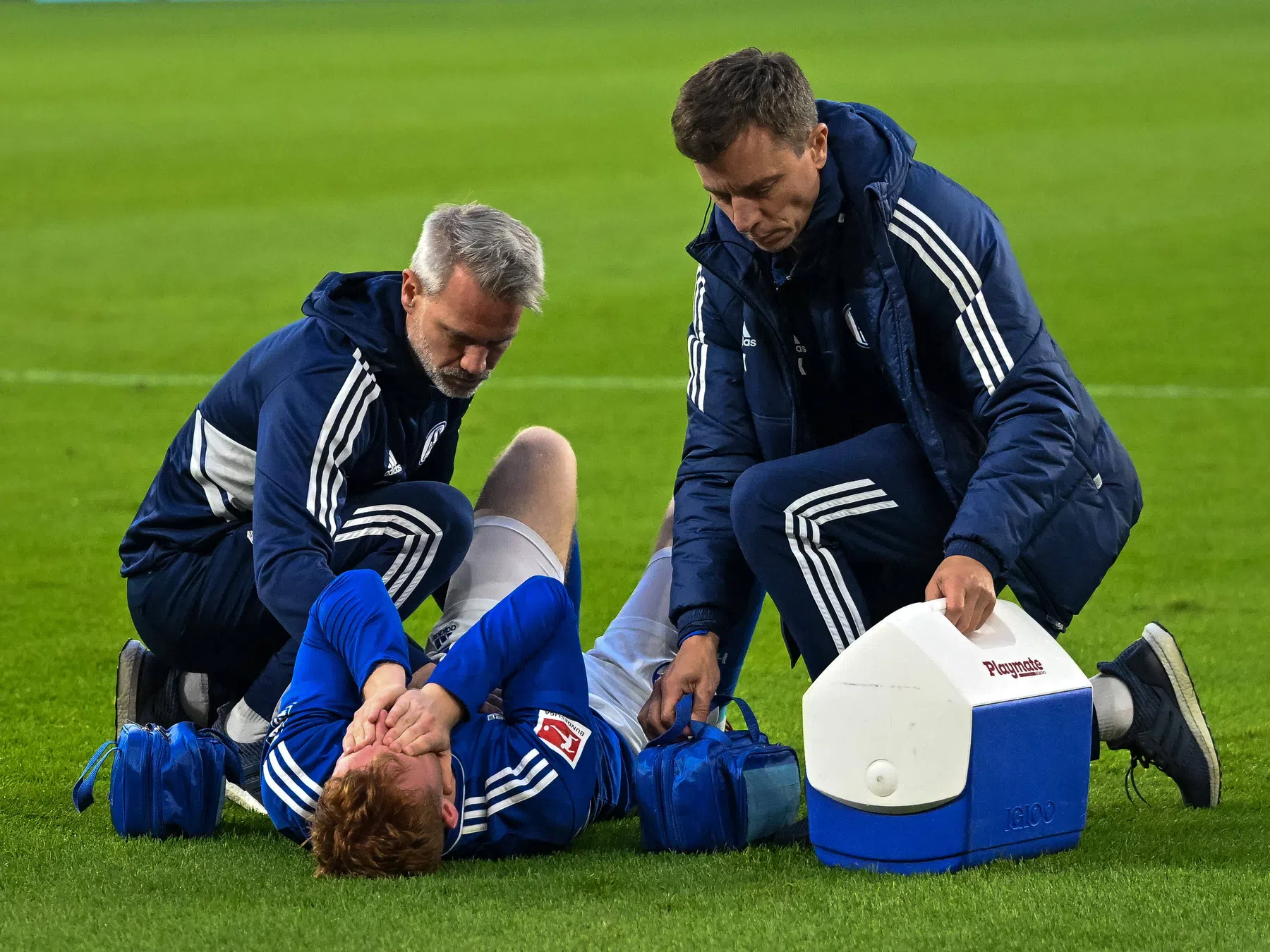Van den Berg komt dit kalenderjaar niet meer in actie voor Schalke 04
