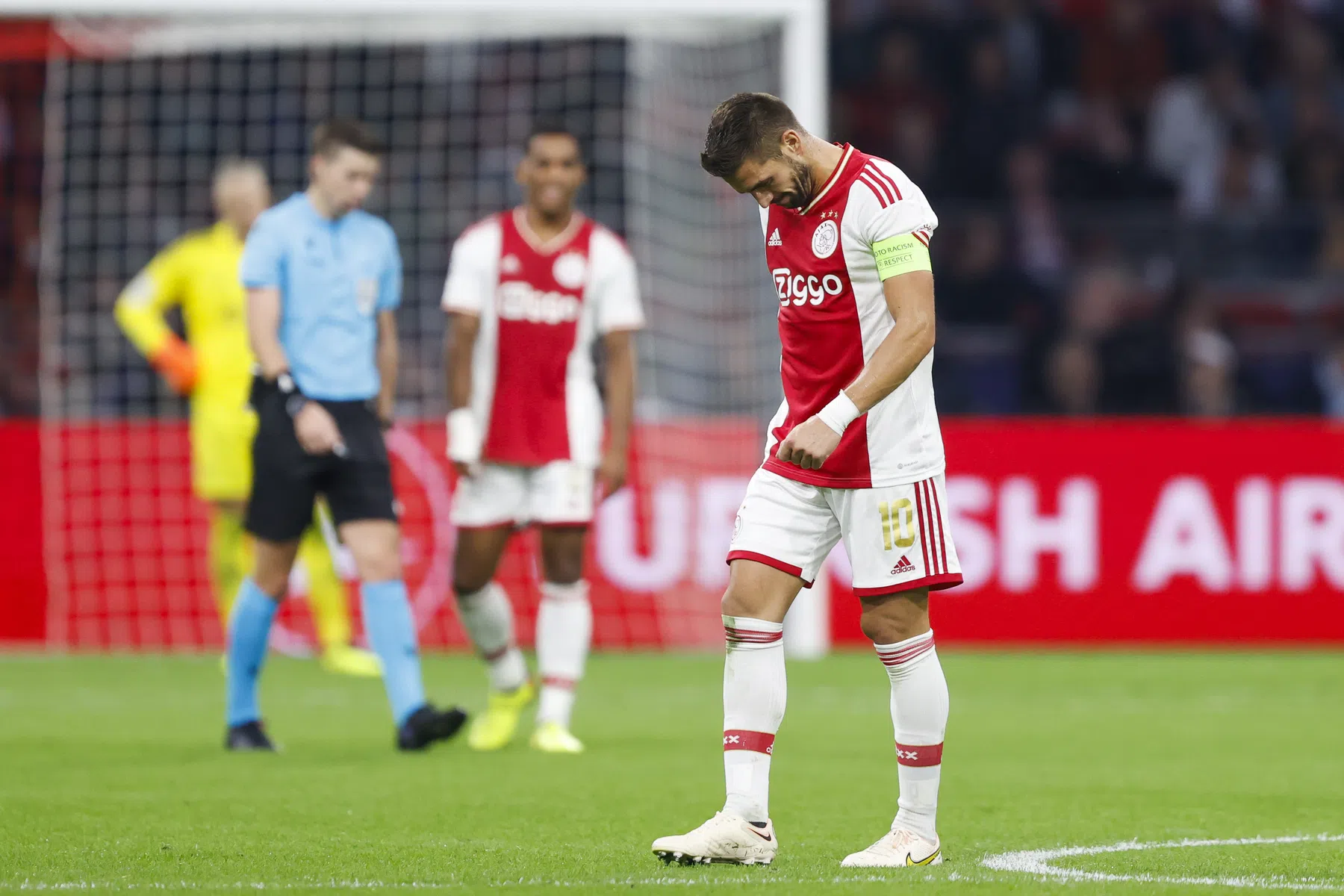 Tadic over rode kaart: 'Ik wilde de bal vasthouden'
