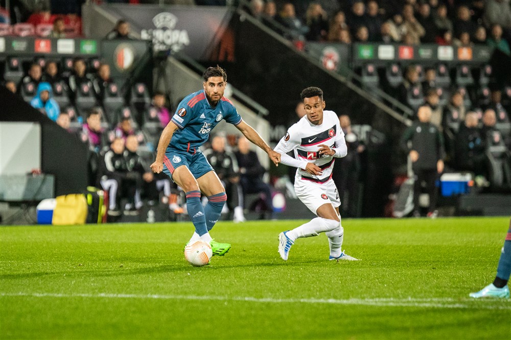 Feyenoord geeft overwinning toch nog uit handen tegen Midtjylland