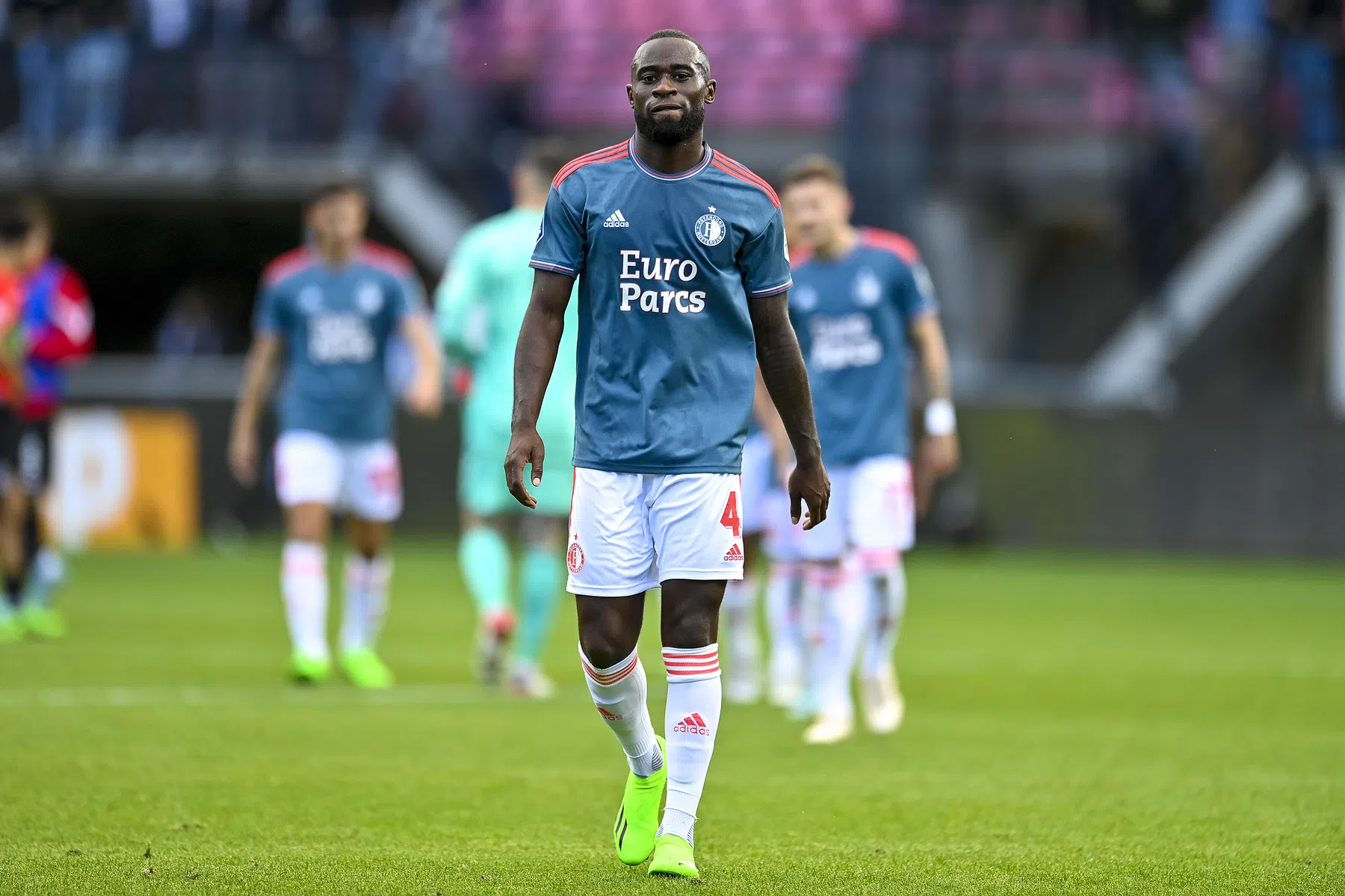 Opstelling Feyenoord: Geertruida terug in de basis, ook Szymanski speelt
