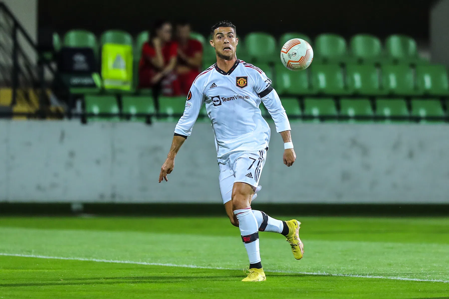 Ten Hag wijzigt ploeg op drie plekken, basisplaatsen voor Ronaldo en Malacia