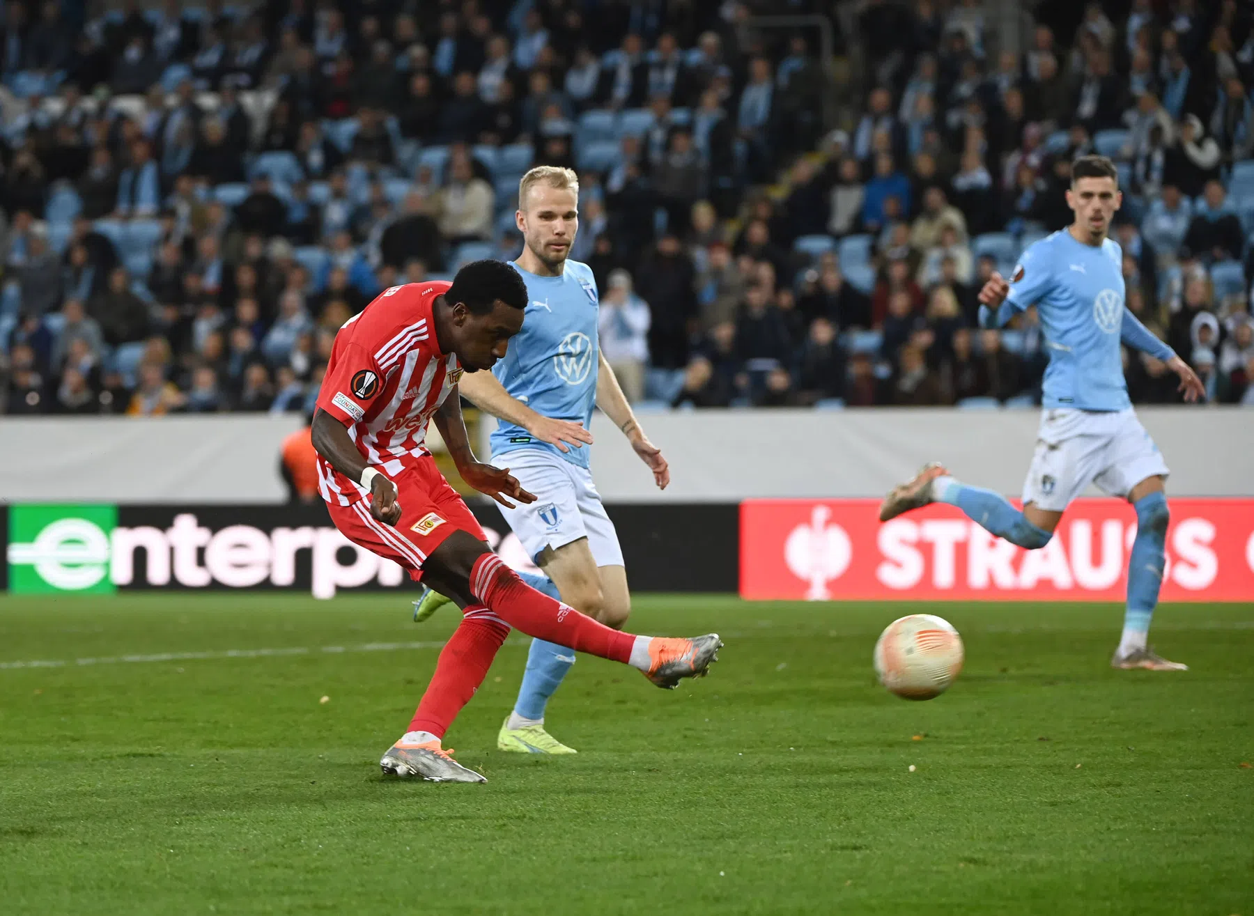 Becker opnieuw belangrijk voor Union op heet avondje in Zweden