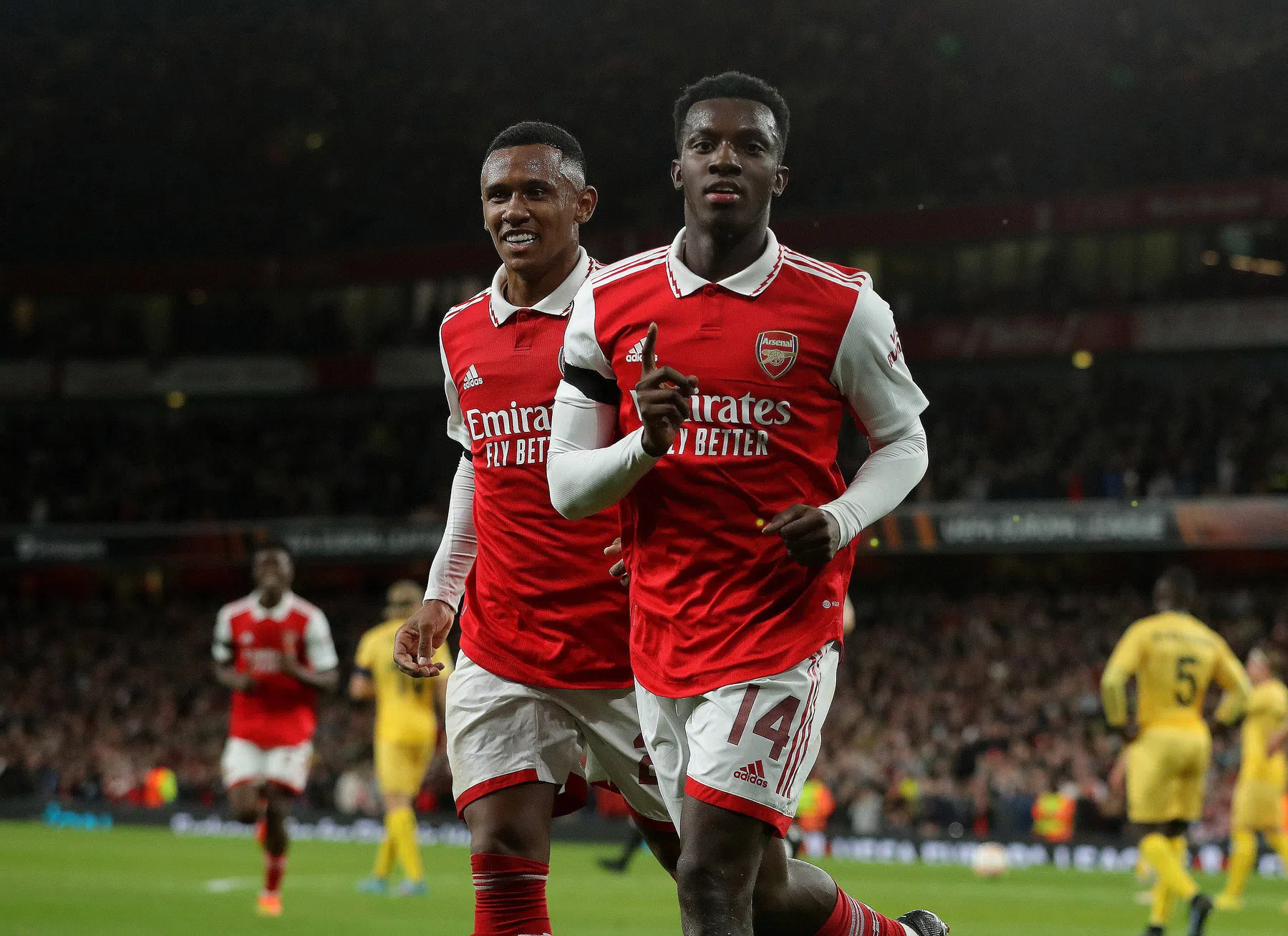 Arsenal grijpt de leiding in groep met PSV, Danjuma scoort voor Villarreal