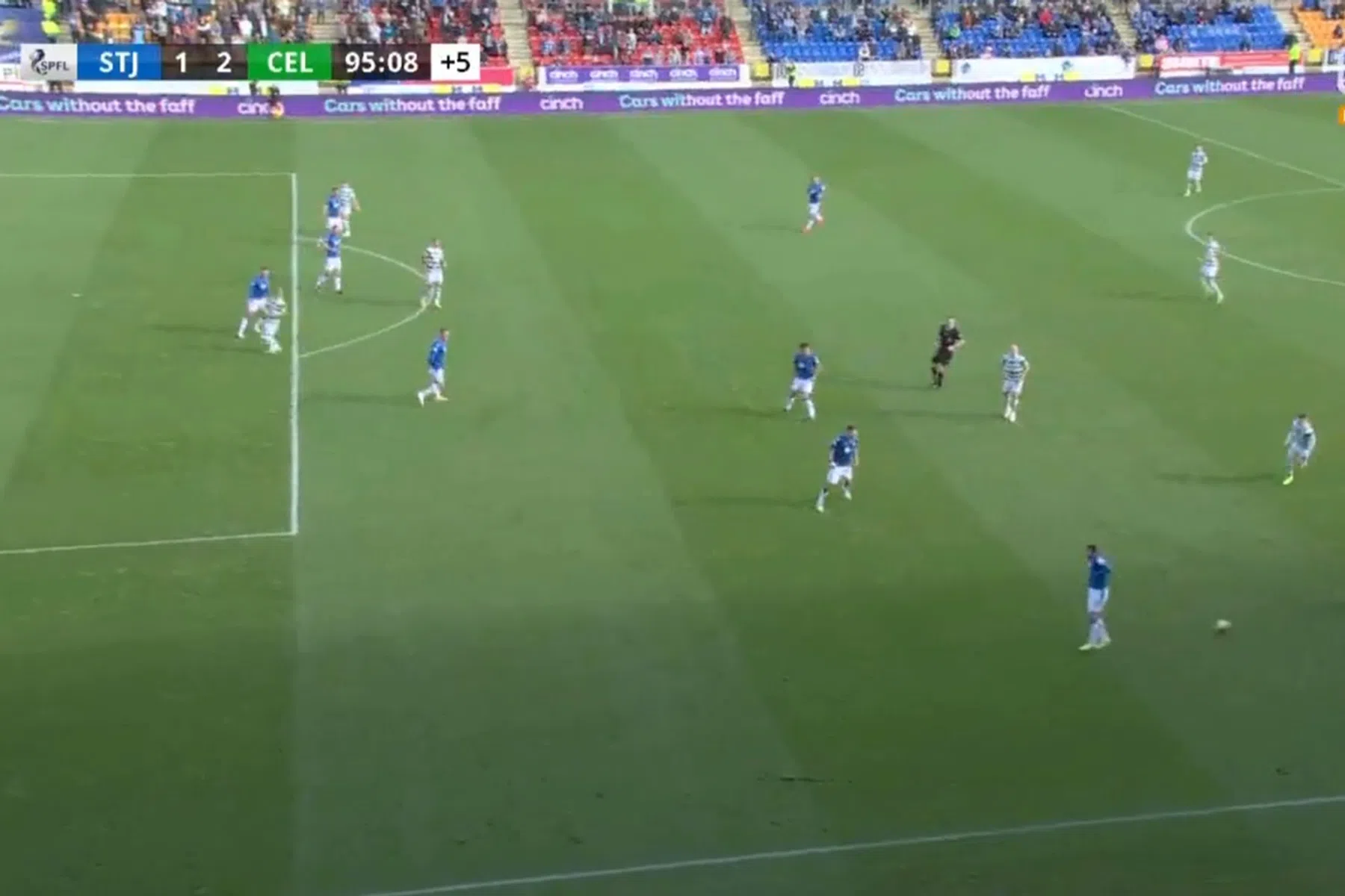 Giakoumakis is de held na blessure back op slechtst denkbare moment