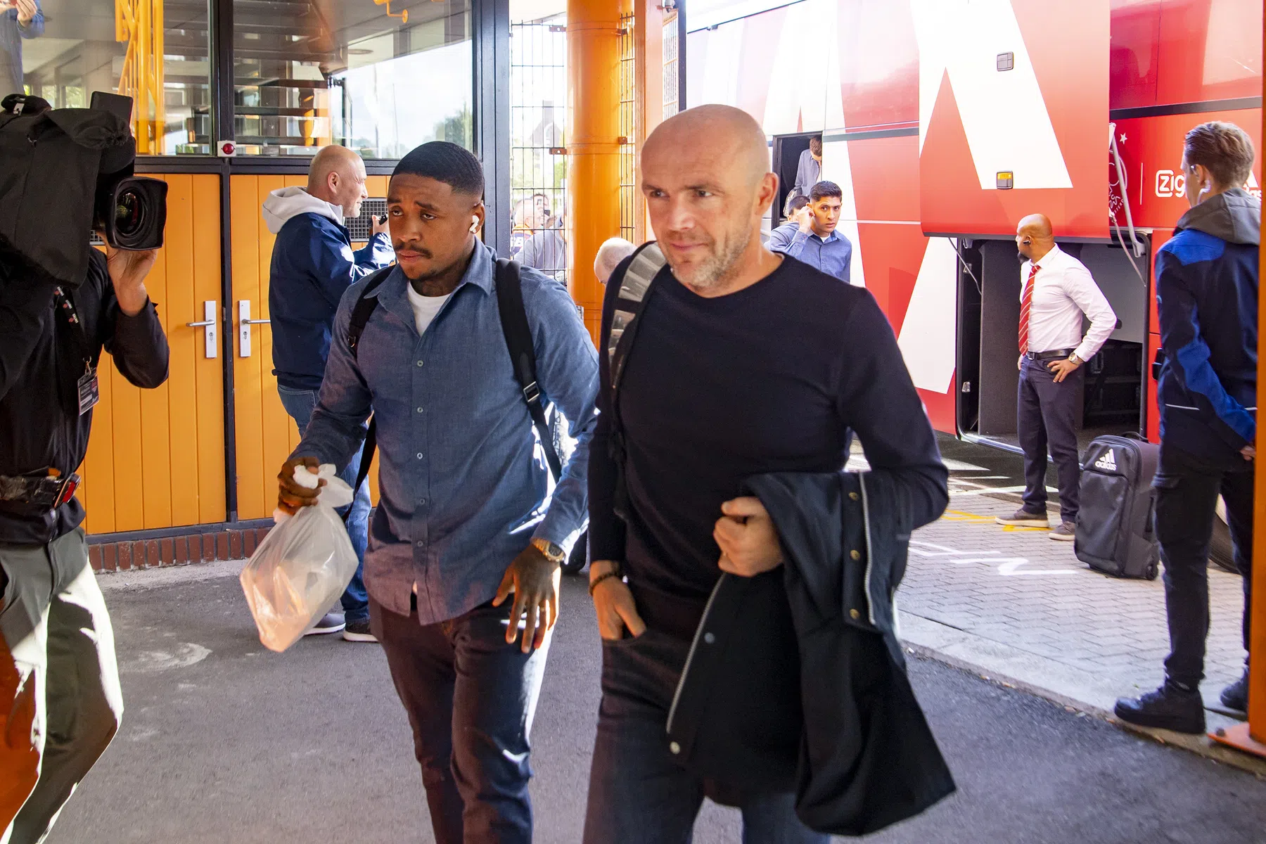 Schreuder legt uit waarom hij zijn volledige basiselftal laat staan