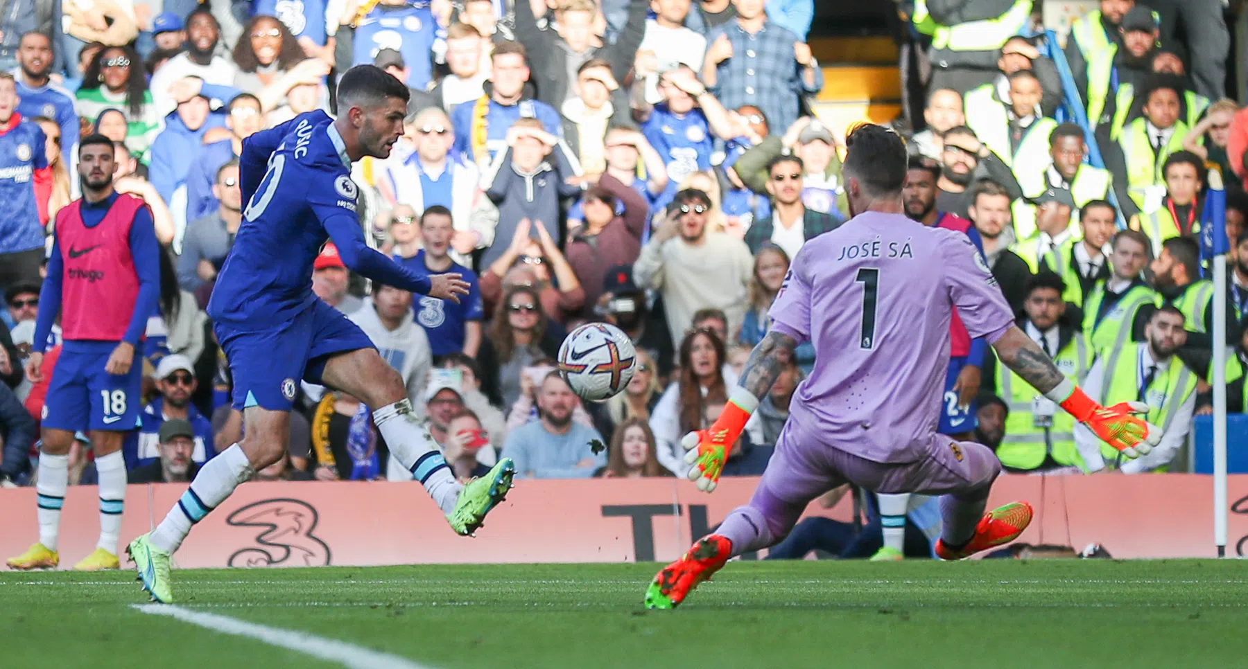 Chelsea rekent bij warm onthaal voor Costa af met Wolves, Newcastle haalt uit