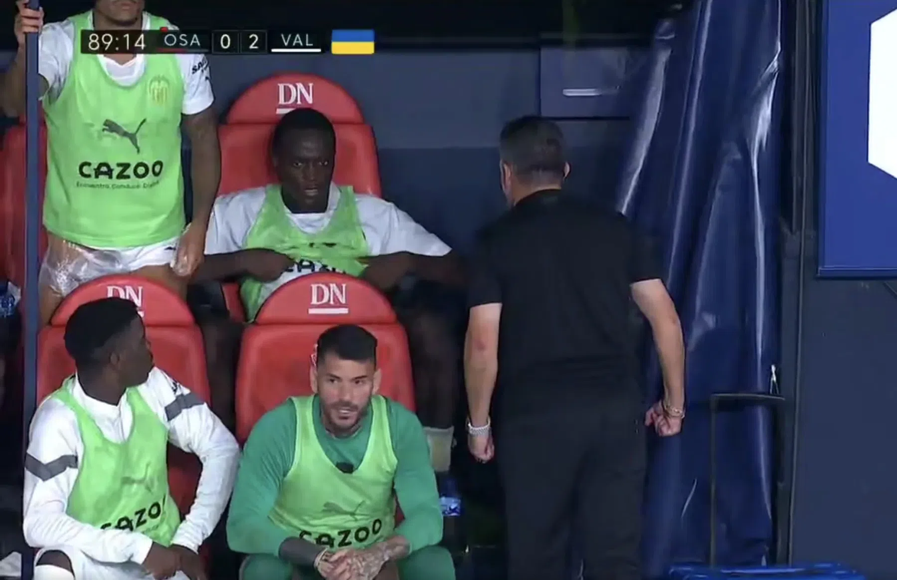 Dug-out Valencia schrikt: Gattuso draait zich om en gaat door het lint