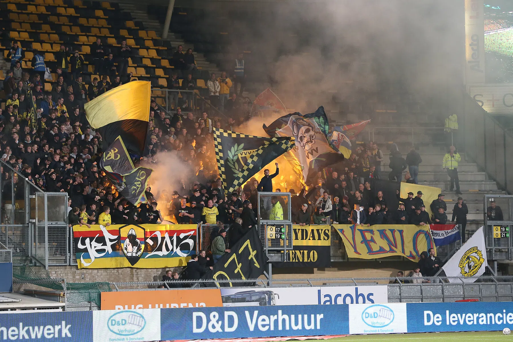 VVV gaat aangifte doen na bekogeling van spelersbus in Kerkrade