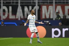 Thumbnail for article: Chelsea pakt koppositie na zege op tienkoppig Milan