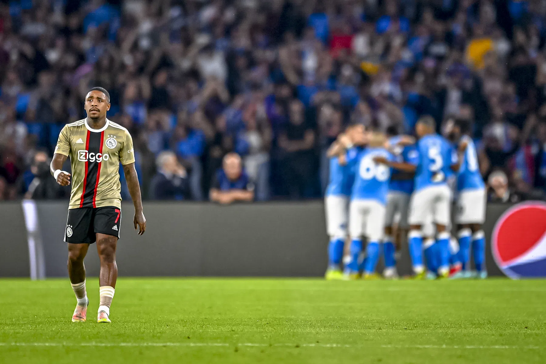Alles wat Ajax niet wilde zien: Napoli gaat weer tekeer