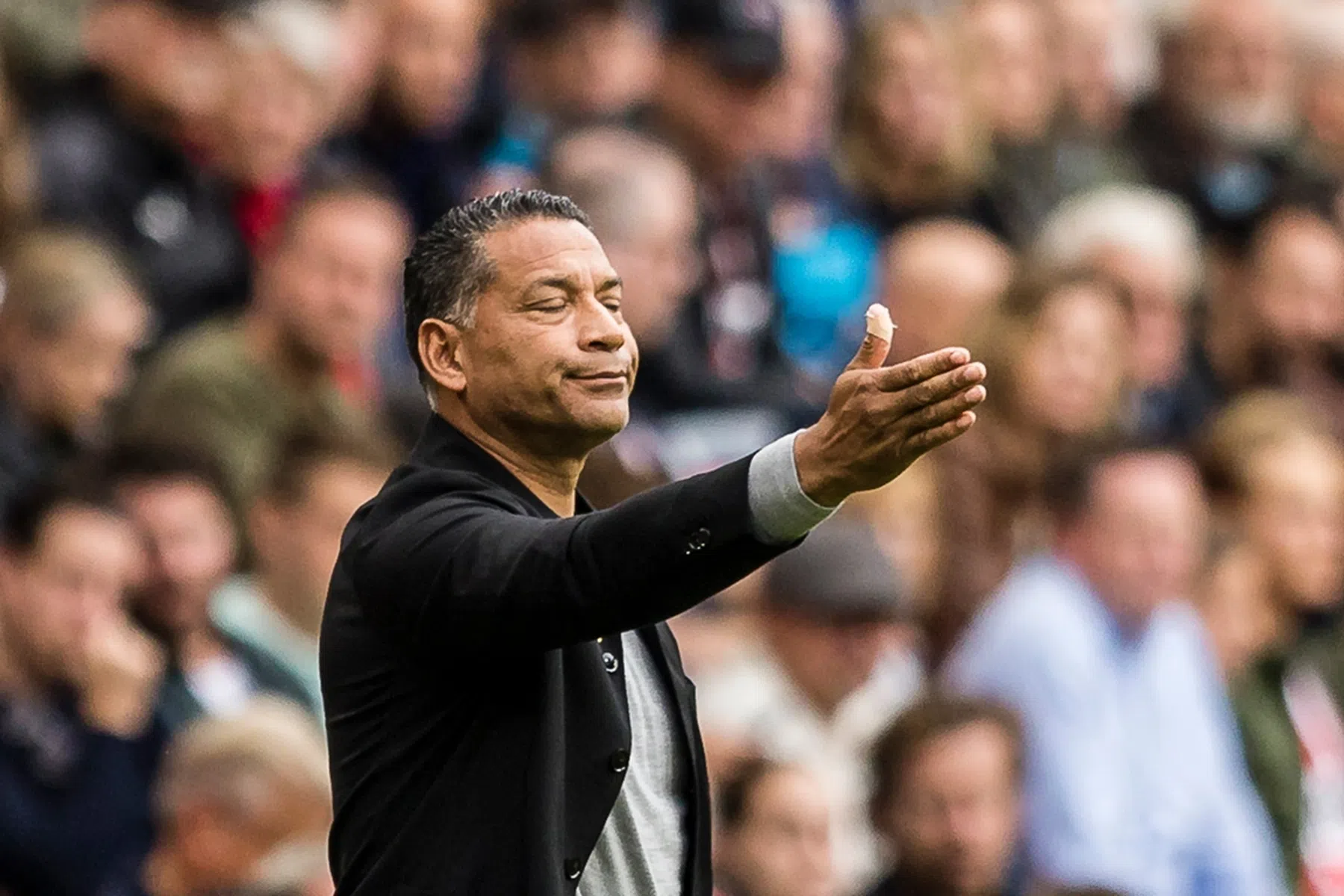 Fraser trekt boetekleed aan na pak slaag bij PSV: 'Moet hier heel zwaar aan tillen'