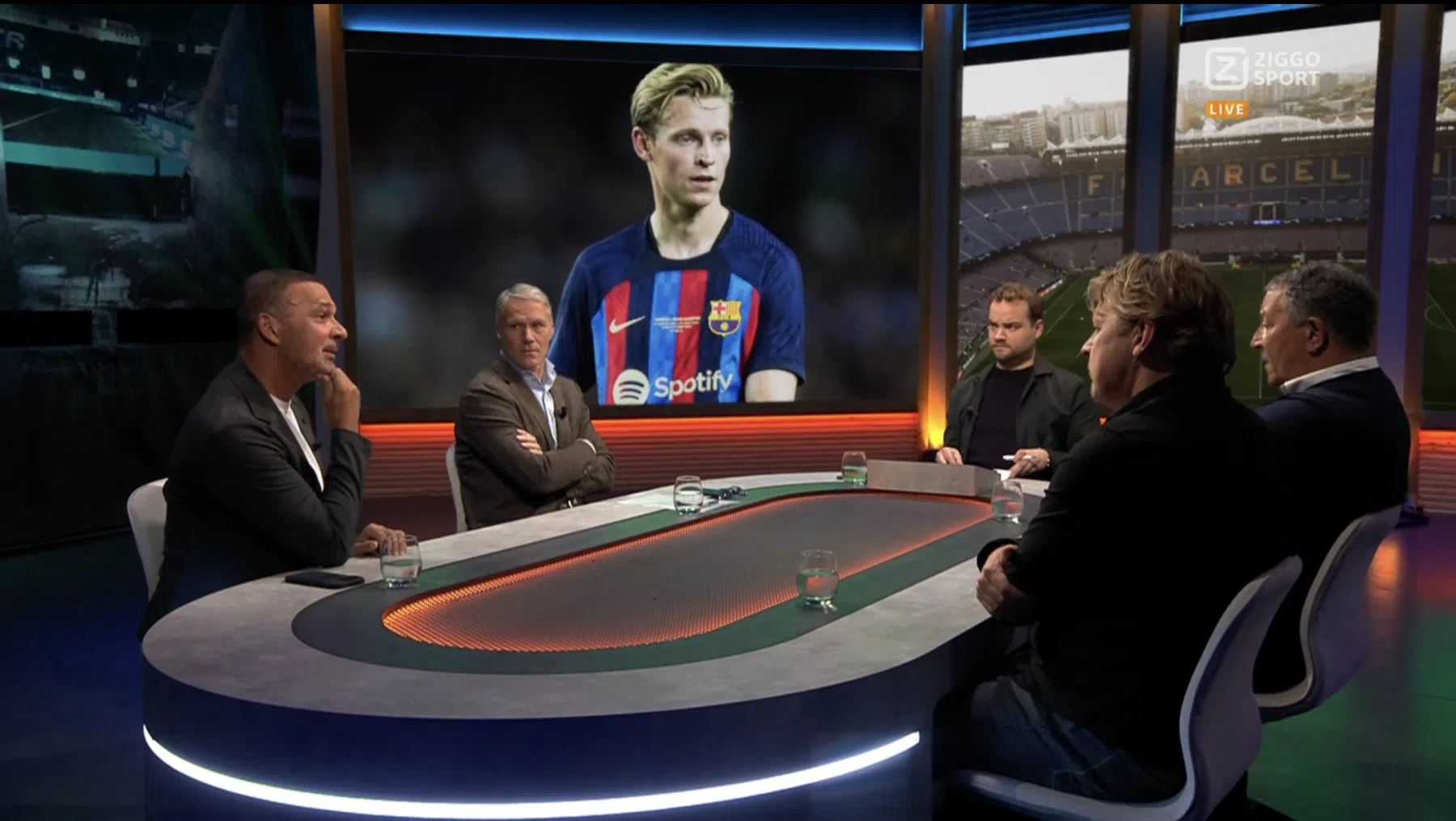 Gullit kan absurde bewering van Ten Cate over Barcelona niet geloven