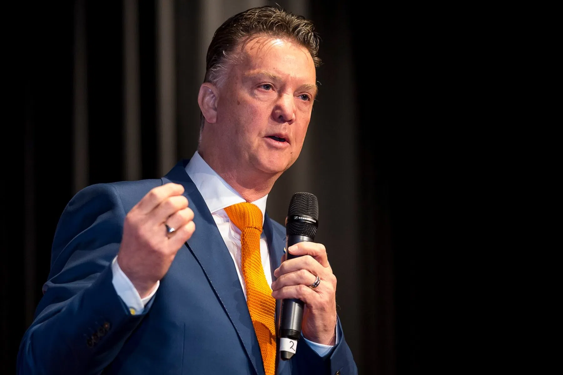 Van Gaal: 'Het is een flinke lijst en dat is eerlijk gezegd niet mijn stijl'