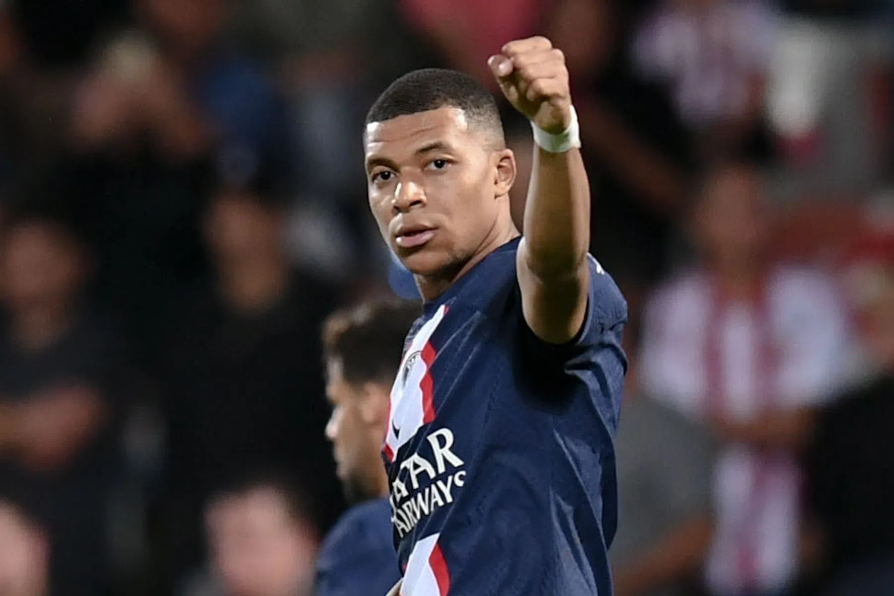Mbappé geeft met dank aan Messi op veld het volgende antwoord