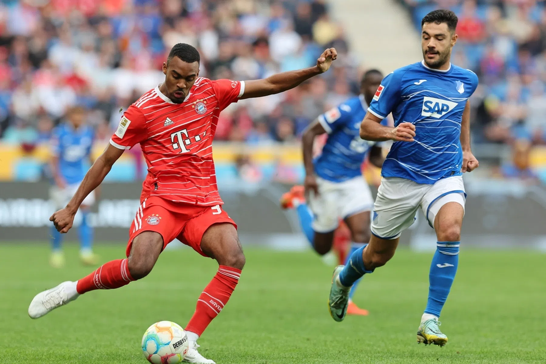 Hoogvliegers maken geen fout in Bundesliga, Dortmund haalt hard uit