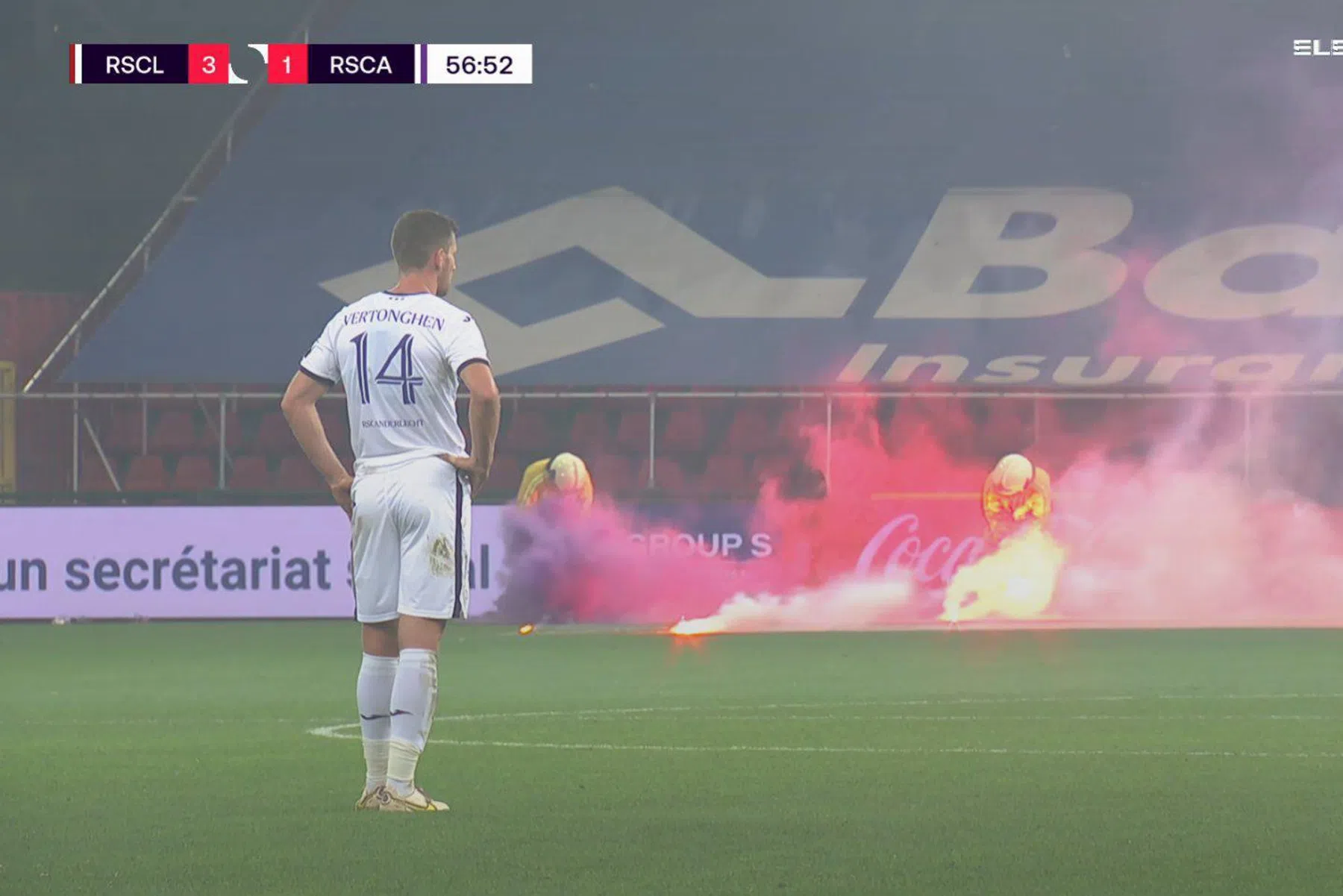 Nieuw dieptepunt voor Anderlecht: wedstrijd gestaakt vanwege vuurwerk