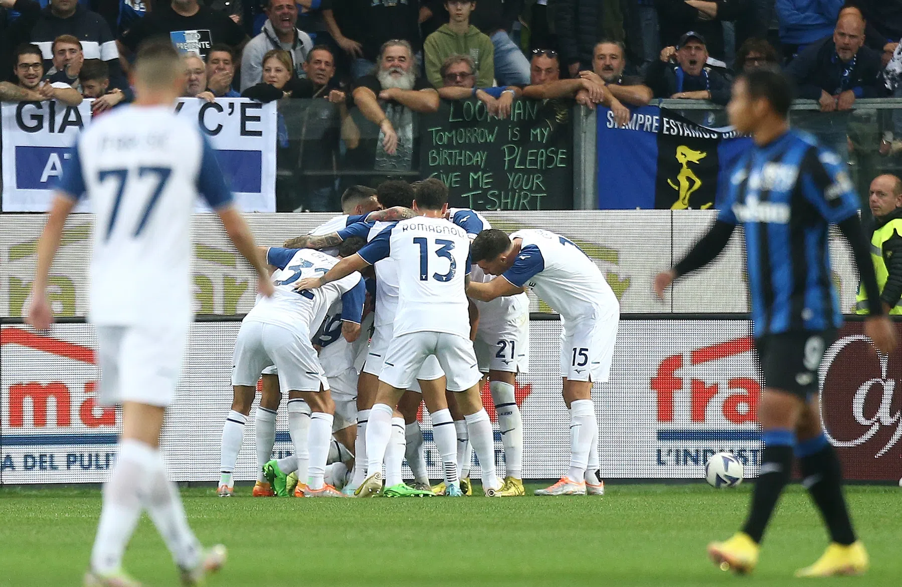 Soeverein Lazio waarschuwt Feyenoord met winst in topper