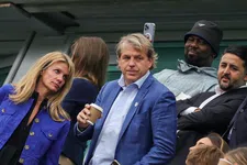 Thumbnail for article: 'Boehly heeft opnieuw beet en kan transferbeleid uit handen geven'