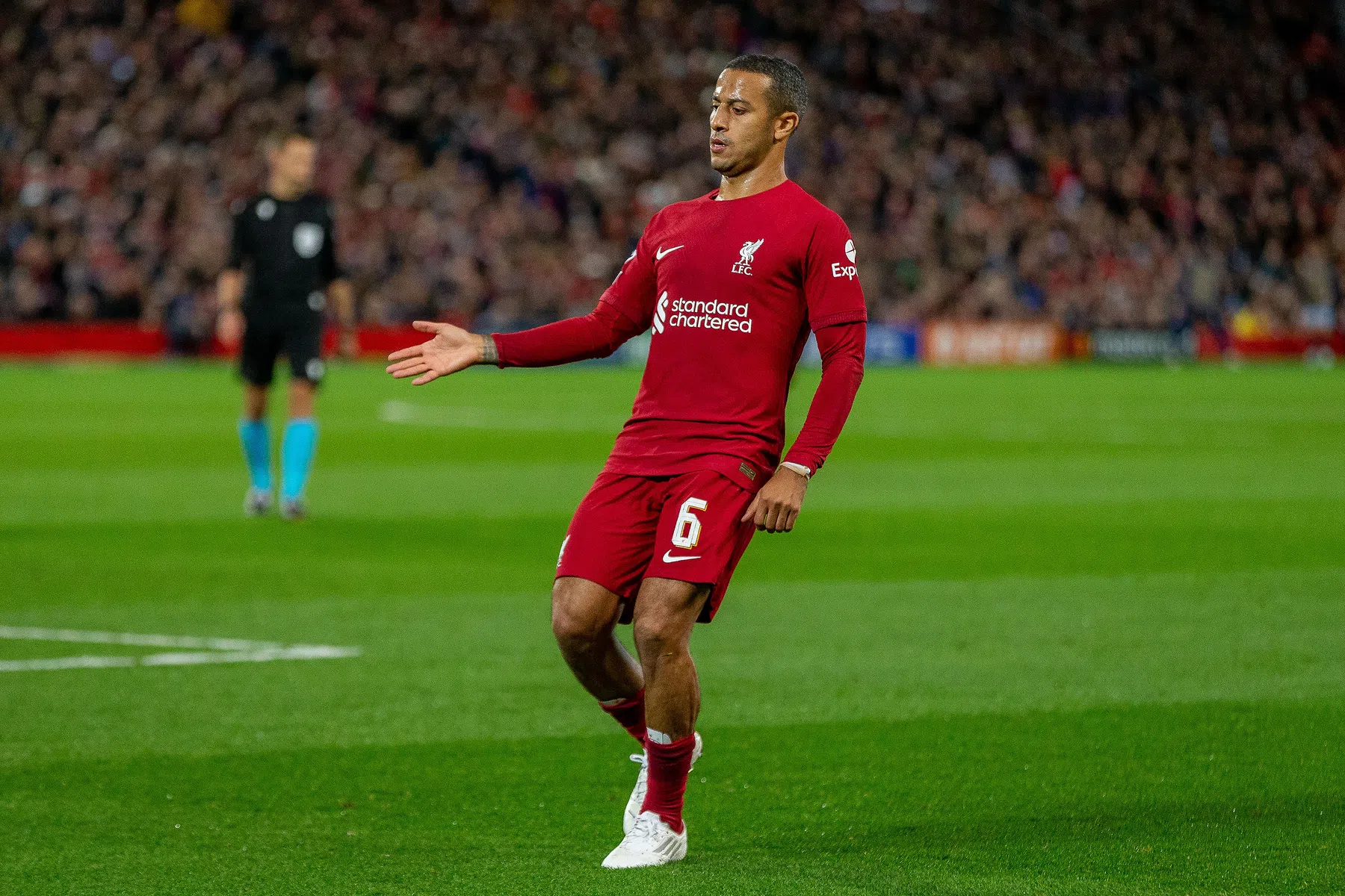 Ajax-plaag uit heenwedstrijd absent op training Liverpool